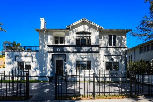 1605 NW 8th Ter # 0, Miami FL 33125