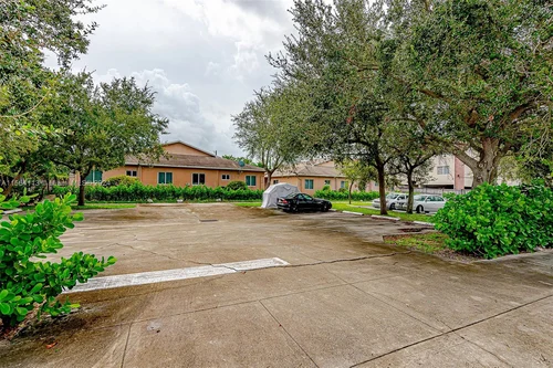 2506 Lincoln St # 2512, Hollywood FL 33020