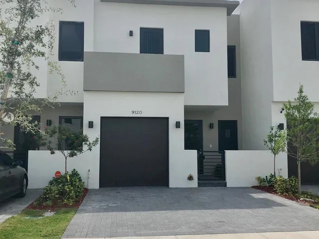 9120 SW 5th Ln, Miami FL 33174