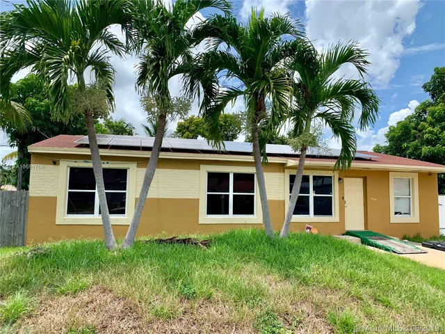 15704 NE 11th Ct, North Miami Beach FL 33162