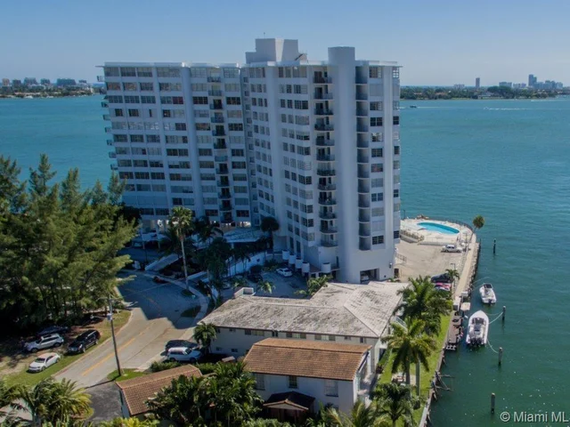 11930 N Bayshore Dr # 1401, North Miami FL 33181