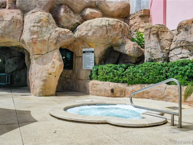 5225 Collins Ave # 1417, Miami Beach FL 33140