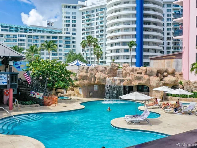 5225 Collins Ave # 1417, Miami Beach FL 33140