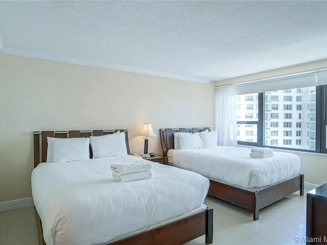 5225 Collins Ave # 1417, Miami Beach FL 33140