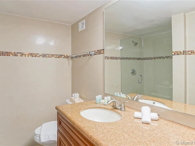 5225 Collins Ave # 1417, Miami Beach FL 33140