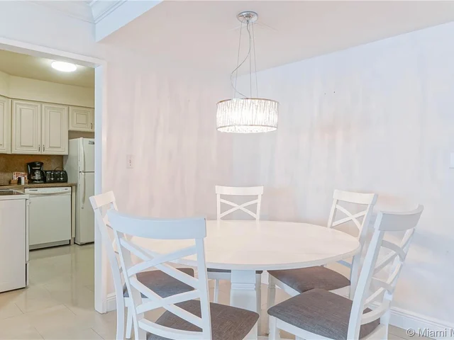 5225 Collins Ave # 1417, Miami Beach FL 33140