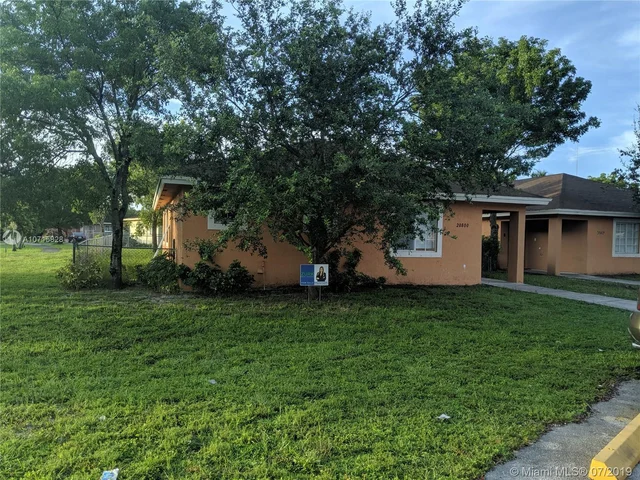 20800 NW 41st Ave Rd, Miami Gardens FL 33055