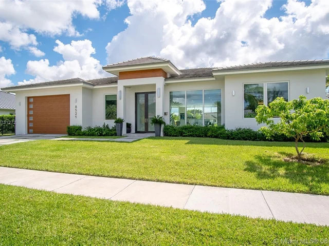 8521 SW 93rd Ct, Miami FL 33173
