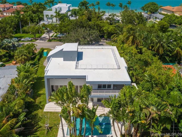425 Harbor Drive, Key Biscayne FL 33149