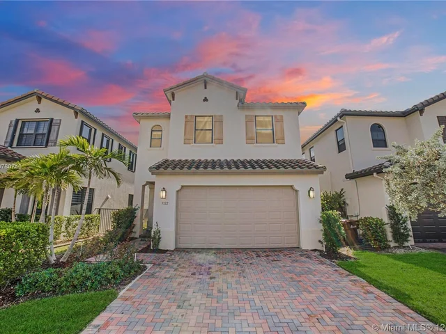 3322 W 96th Pl, Hialeah Gardens FL 33018