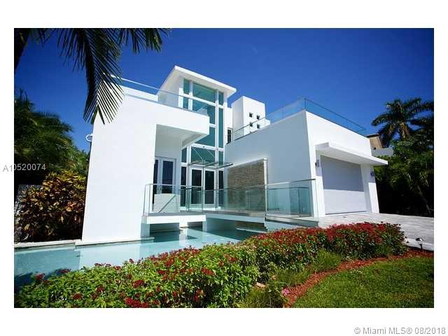 334 S Parkway Pkwy, Golden Beach FL 33160