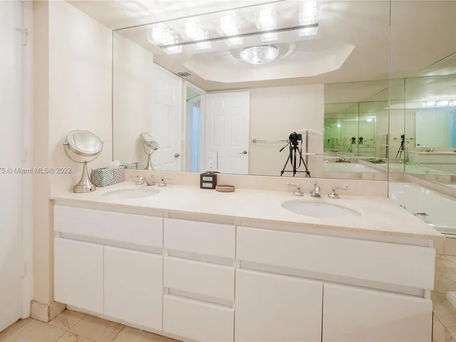 16711 COLLINS AV # 303, Sunny Isles Beach FL 33160