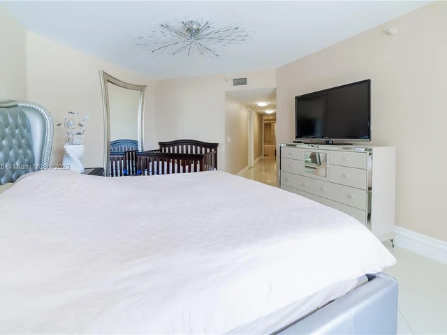 16711 COLLINS AV # 303, Sunny Isles Beach FL 33160