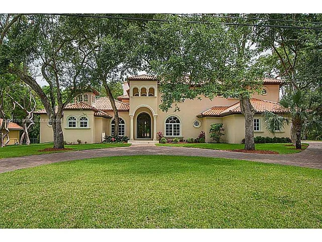 6690 SW 152 ST, Palmetto Bay FL 33157