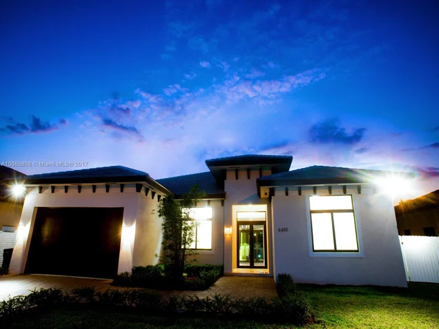 6610 SW 93 Ave, Miami FL 33173