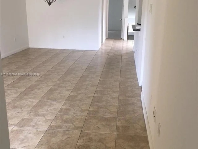 4641 NW 97 PL # 4641, Doral FL 33178