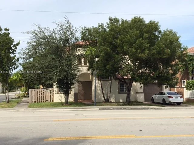 704 NW 127th Ave, Miami FL 33182