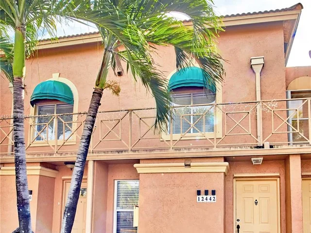 12442 NW 11th ln # 2006, Miami FL 33182