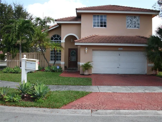 1041 SW 85th Ave, Miami FL 33144