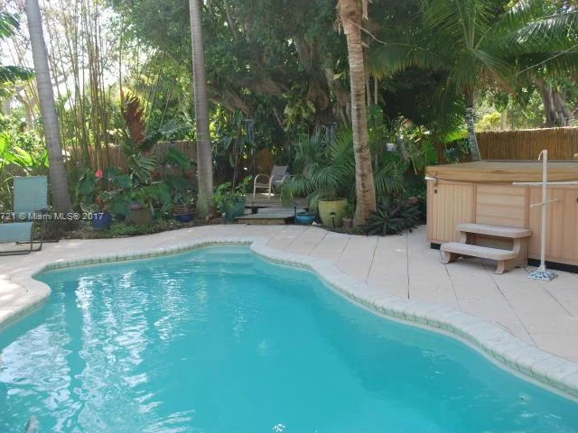 300 Sandal Lane, Palm Beach Shores FL 33404