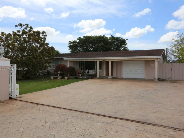 8690 Grand Canal Dr, Miami FL 33144