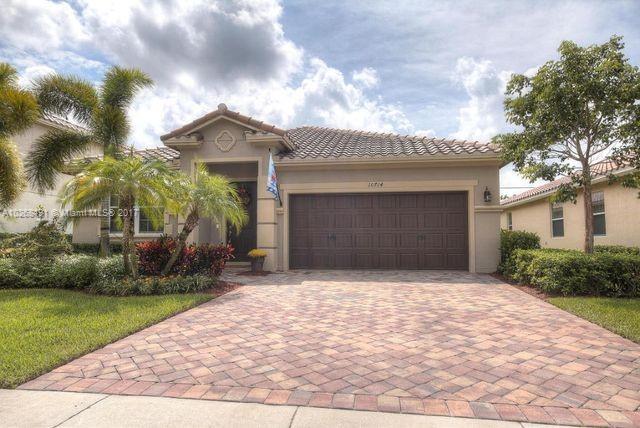 10714 Ivanhoe Ln, Wellington FL 33414