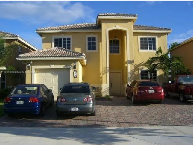 9018 SW 211 LN, Miami FL 33189