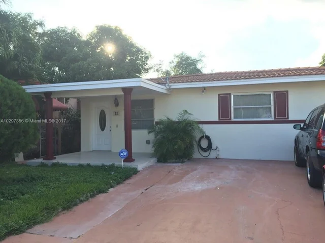 52 NW 58th Ave, Miami FL 33126