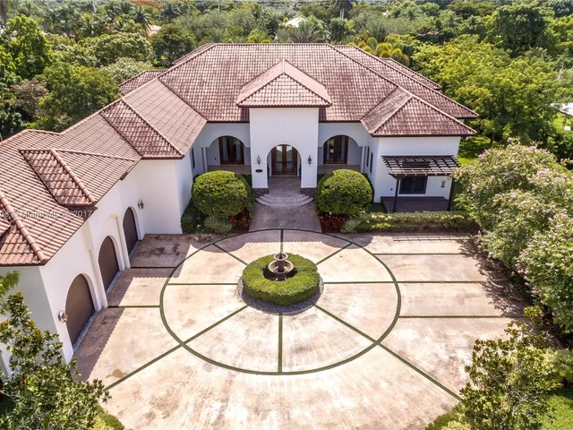 10151 SW 125th Ave, Miami FL 33186