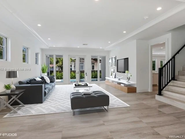 325 Ridgewood RD, Key Biscayne FL 33149