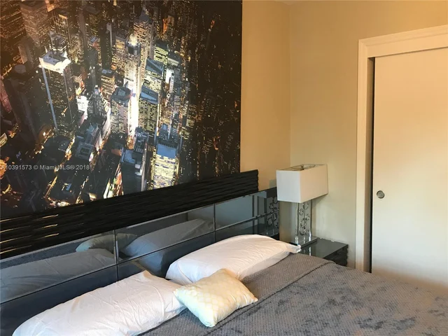 81 NE 154th, Miami FL 33162