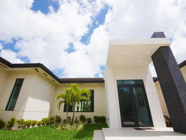 10075 SW 66 ST, Miami FL 33173