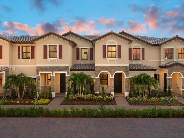 15080 SW 119 LN, Miami FL 33196