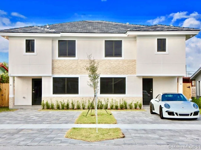 3721 SW 88 PL # A, Miami FL 33165