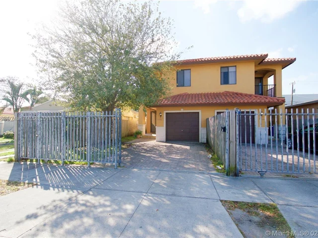 3286 SW 7th St # 3286, Miami FL 33135