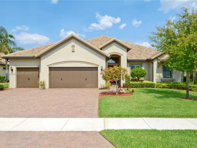 3243 Siena Cir, Wellington FL 33414