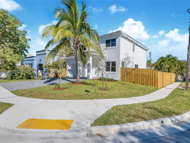 1401 SW 11th Ter, Miami FL 33135