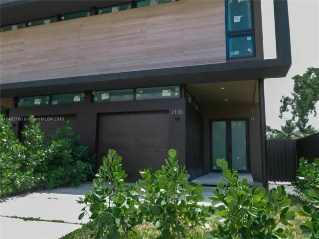 2130 SW 9, Miami FL 33135