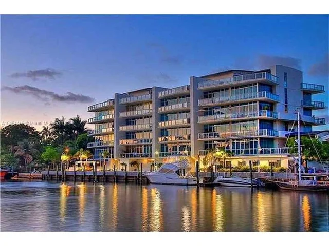1090 NW North River Dr # 204, Miami FL 33136
