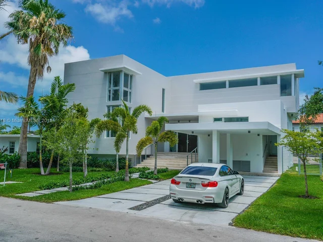 725 Woodcrest Road, Key Biscayne FL 33149