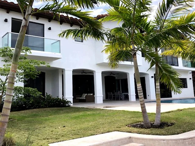 2531 NE 48th St, Lighthouse Point FL 33064