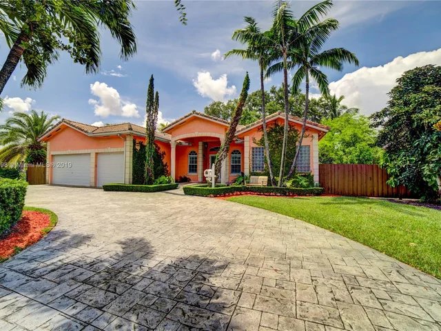 5850 SW 16th St, Miami FL 33155