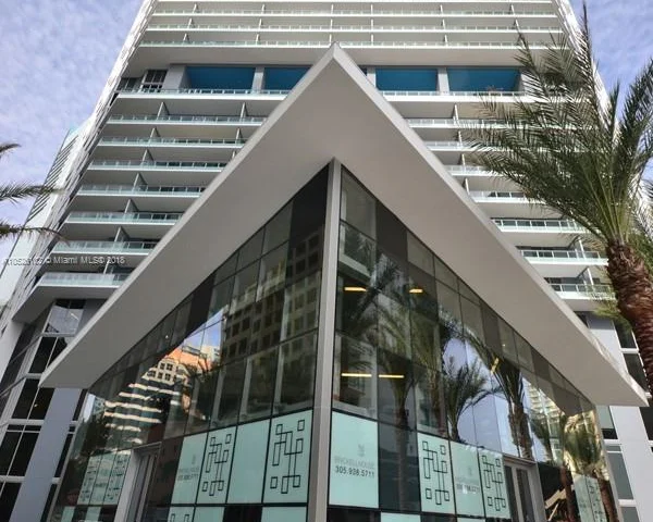 1300 Brickell Bay Dr # 705, Miami FL 33131
