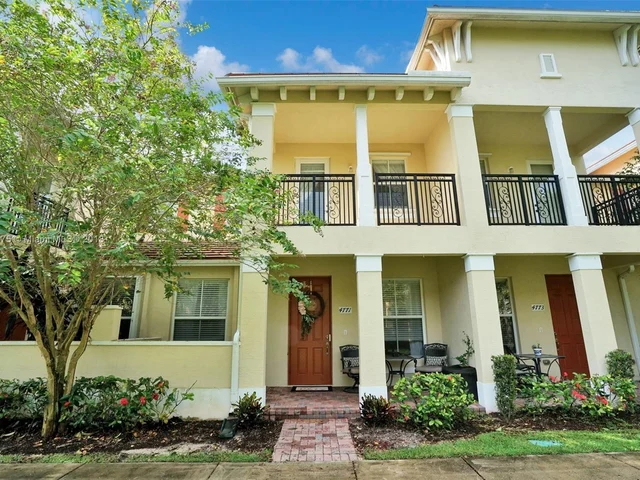 4771 Acadian Trl, Coconut Creek FL 33073