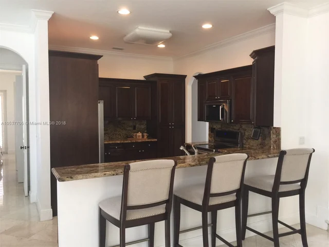 16752 NW 77th Pl, Miami Lakes FL 33016