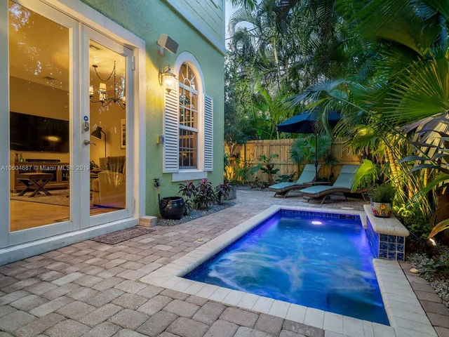 2626 NE 9th Ave # 1, Wilton Manors FL 33334