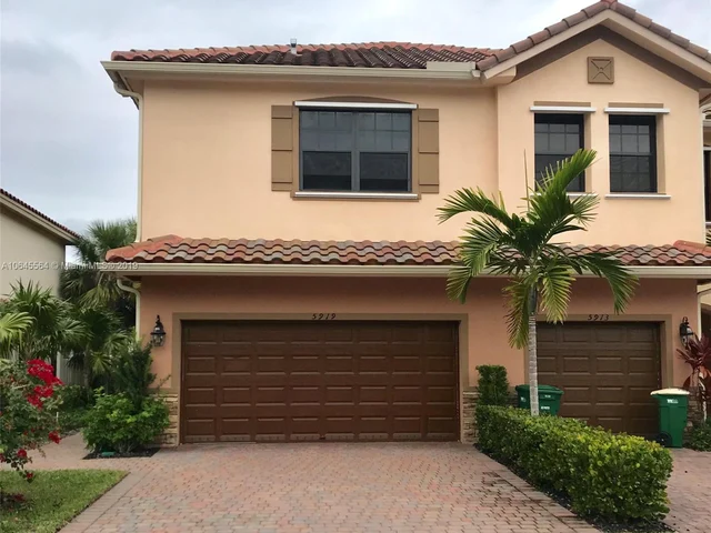 5919 NW 56th Pl # 5919, Tamarac FL 33319