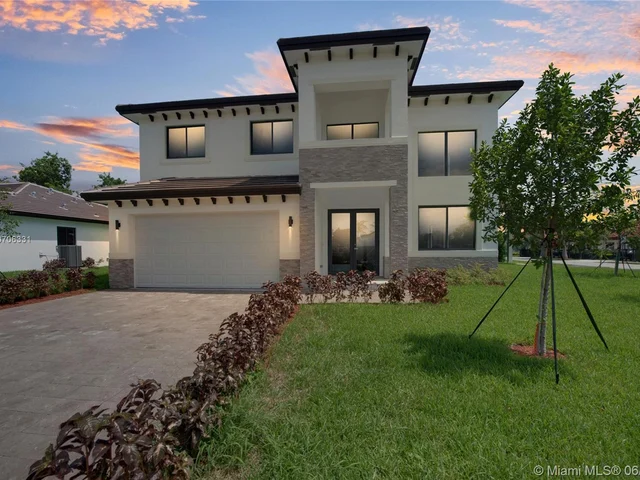 9220 SW 170th St, Palmetto Bay FL 33157