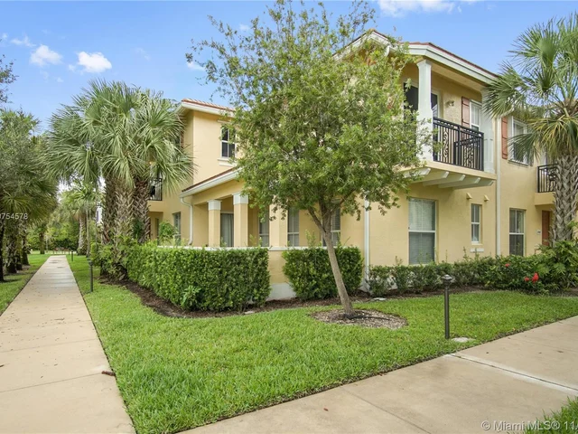 4760 Mimosa Place # 1004, Coconut Creek FL 33073