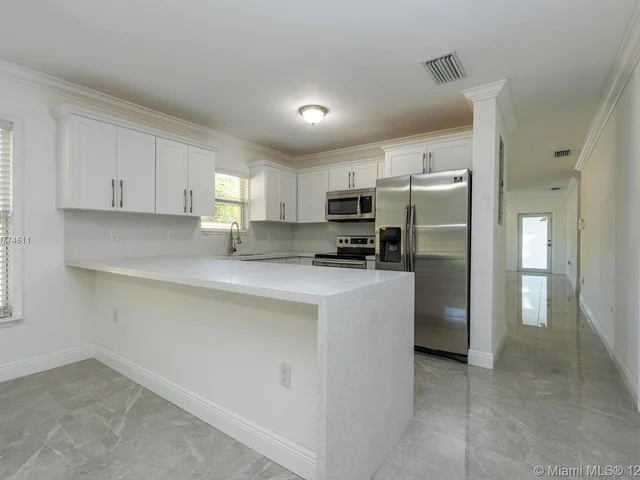 1065 NE 132nd St, North Miami FL 33161